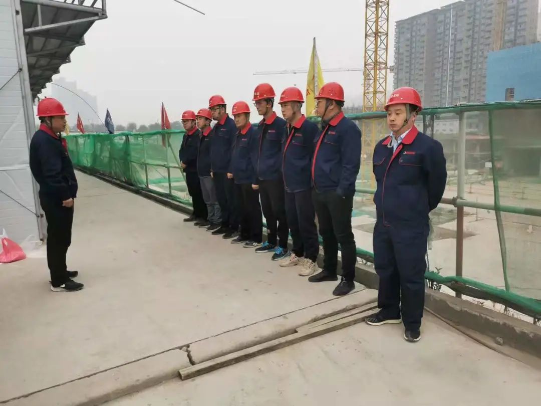 深秋的蓝湖九郡----工程人的坚守(图3)